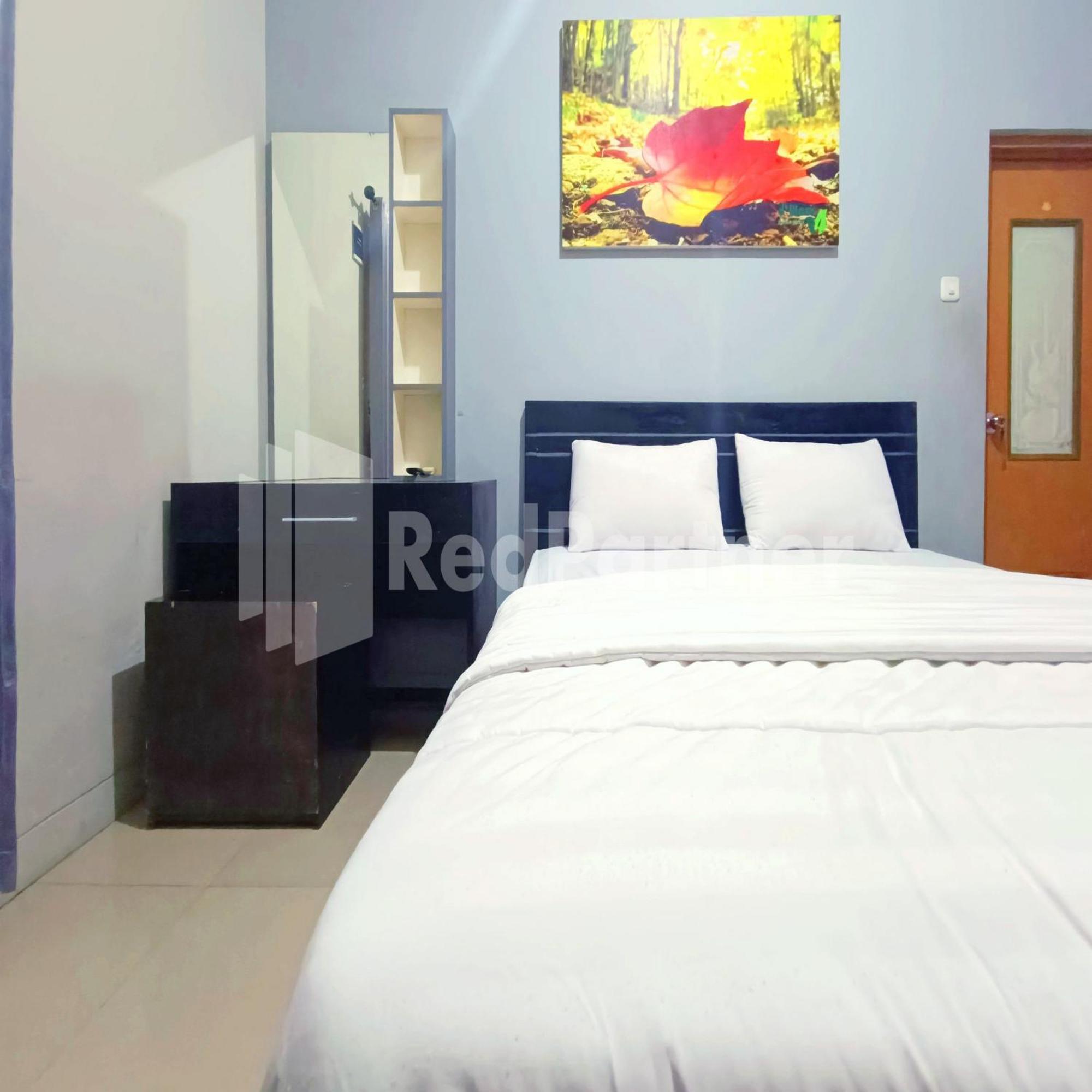 D'Waru Homestay Syariah Near Jl Slamet Riyadi Mitra Reddoorz Solo Exteriör bild