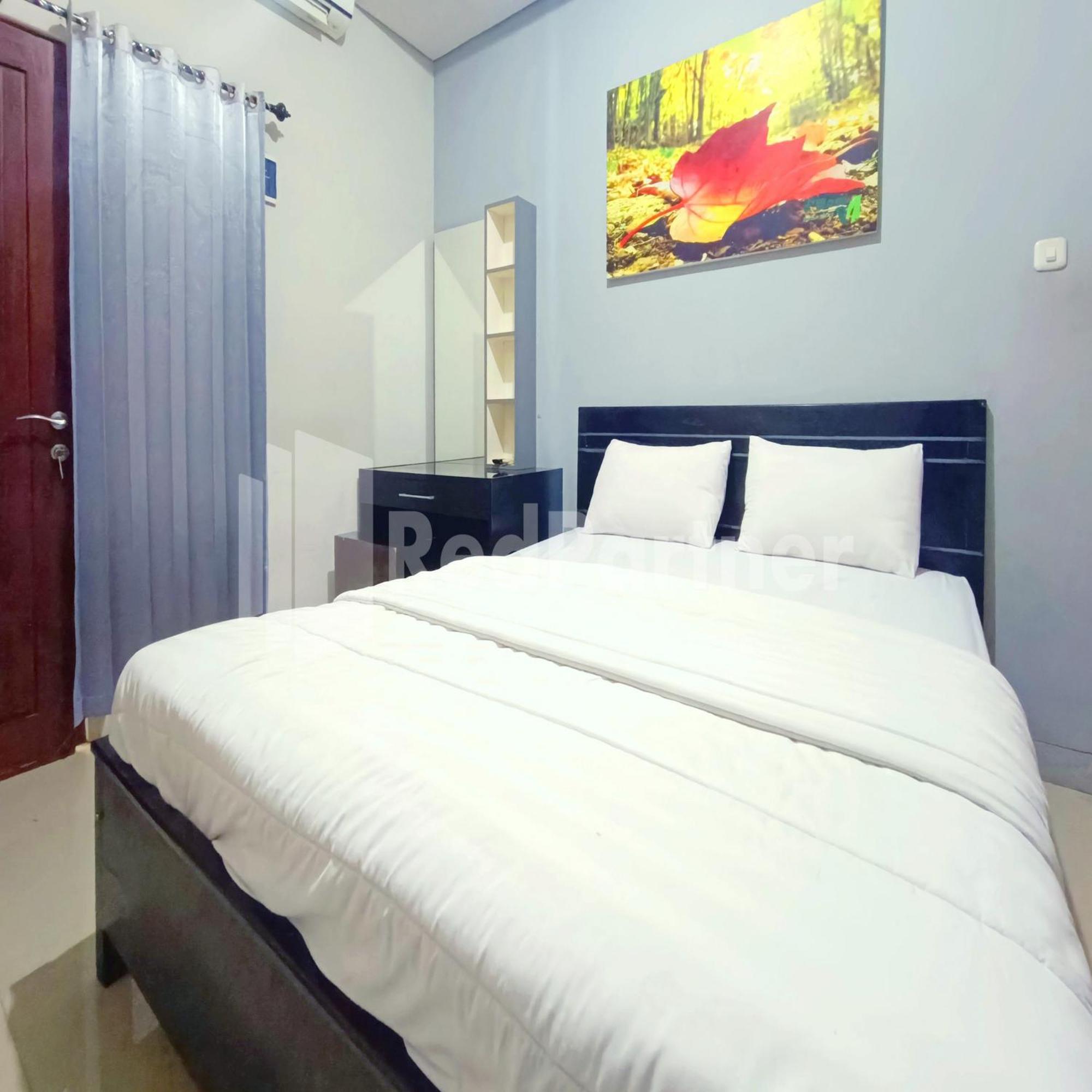 D'Waru Homestay Syariah Near Jl Slamet Riyadi Mitra Reddoorz Solo Exteriör bild